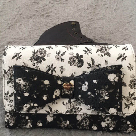 Handbag - Picture 4 of 5